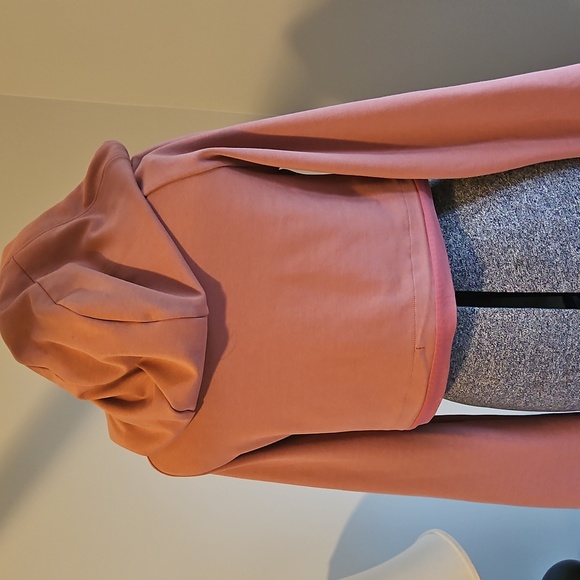 Gymshark x Whitney Simmons crop hoodie - Picture 5 of 8